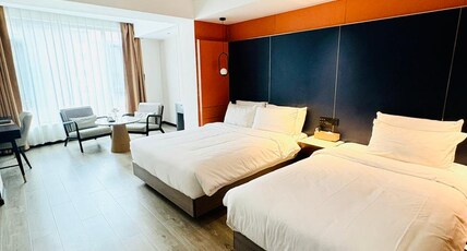 Jiuding Joy Hotel Room Type - Superior Suite