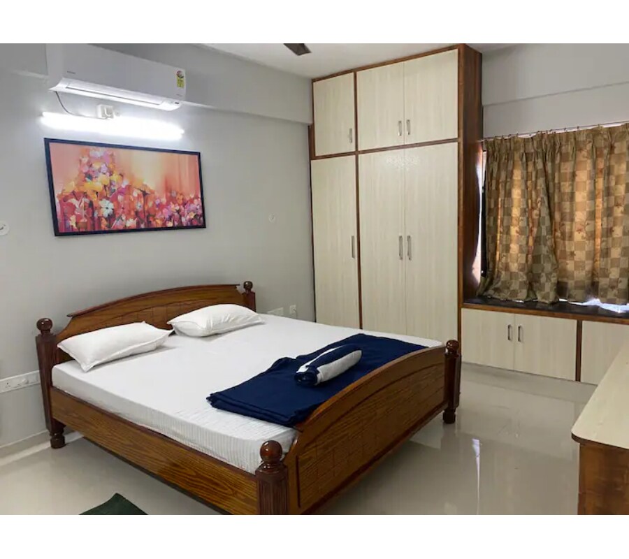 Family friendly 3 bedroom flat - Tap to explore photos