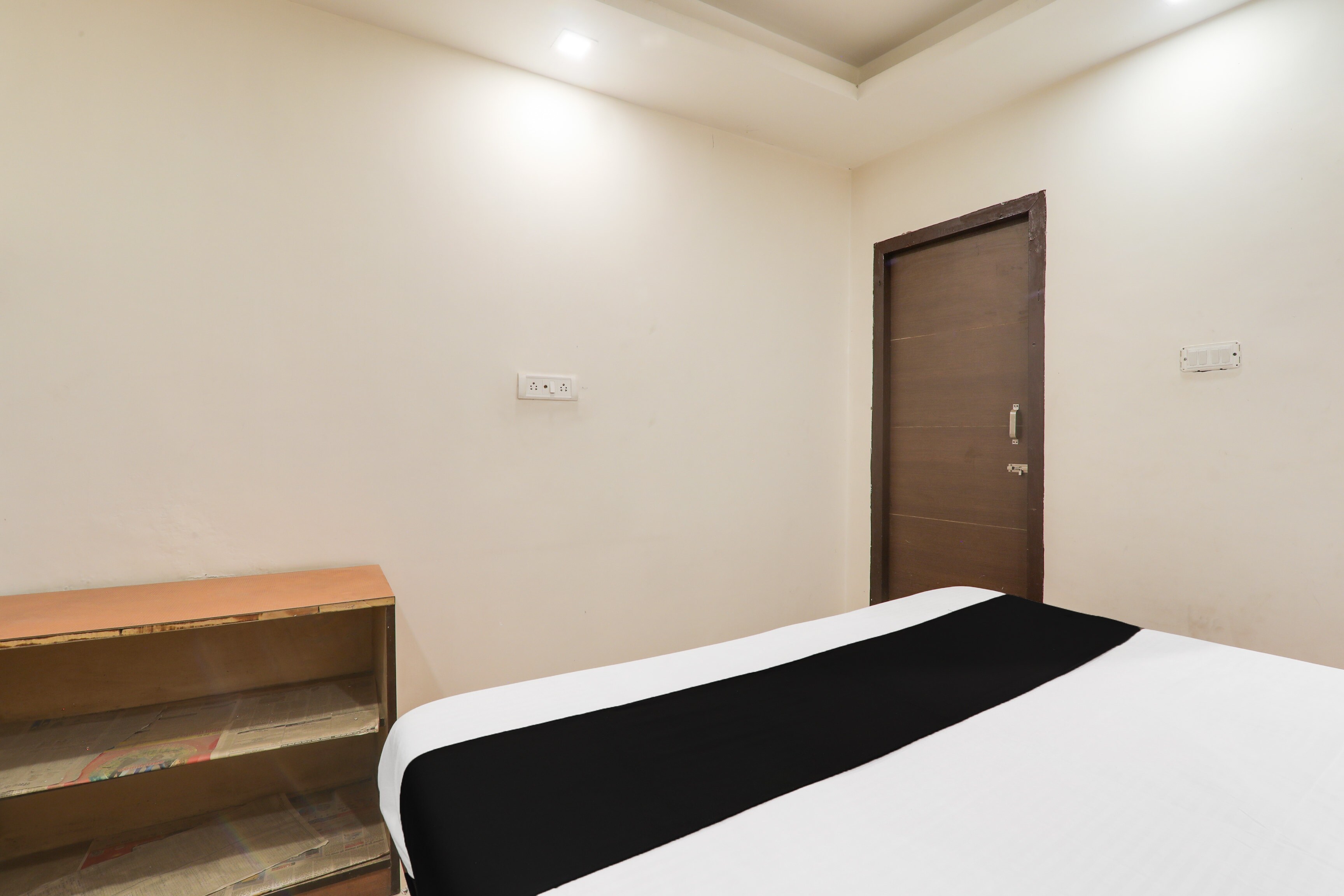 Hotel O Krishna Nagar Metro Formerly TJ International - Tap to explore photos