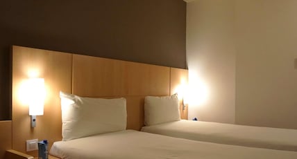 ibis Girona Costa Brava Room Type - Standard double room with two beds