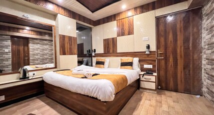 Hotel Victory  ( 5 mins walk from Mall Road ) Room Type - Small Deluxe Room(Without view)
