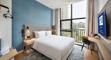 Holiday Inn Express SHENZHEN NORTH STATION Room Type - 1 King Standard Extra Floor Space