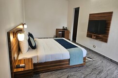 Five Elements Hotels Corbett Crown Resort