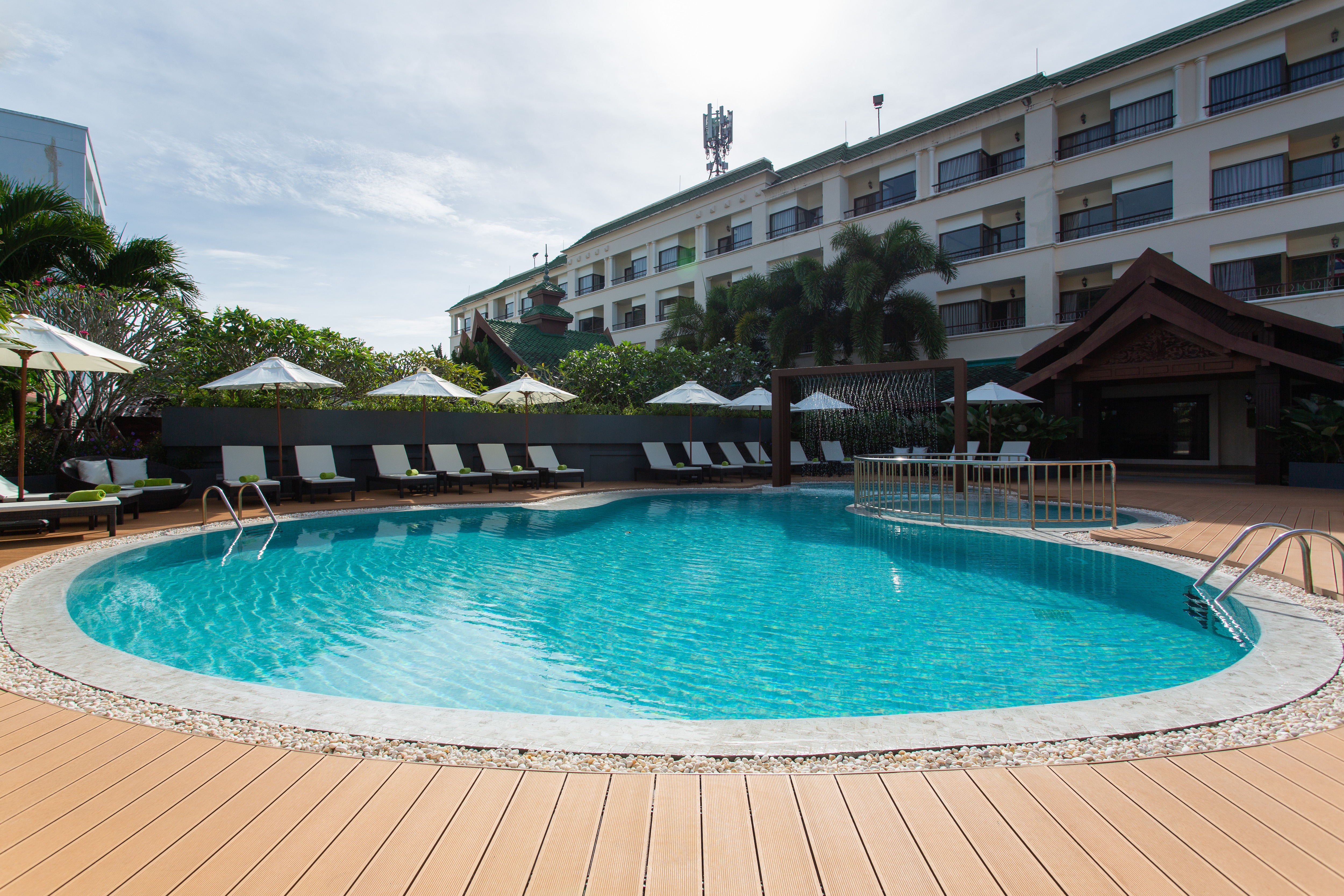 Krabi Heritage Hotel - Tap to explore photos