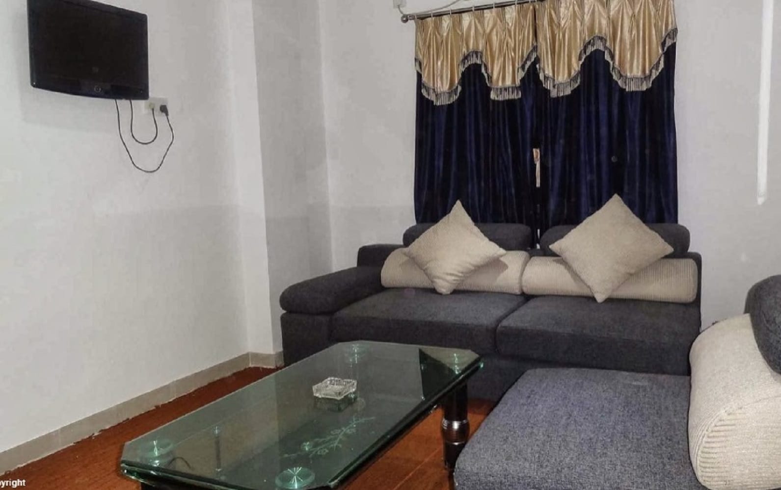 Hotel krishna palace - Tap to explore photos