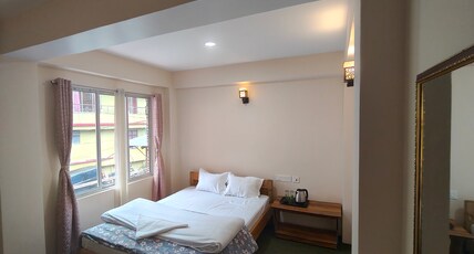 Hotel Greenwood Room Type - Standard Room with City View