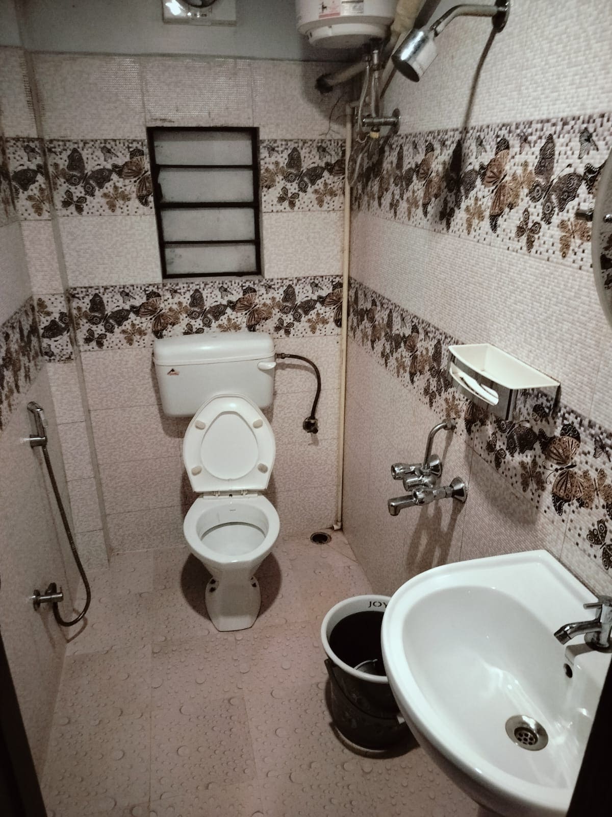 Abode guest house - Tap to explore photos
