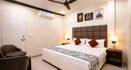 HOTEL GOLDEN LOTUS INN Room Type - SUPER DELUXE