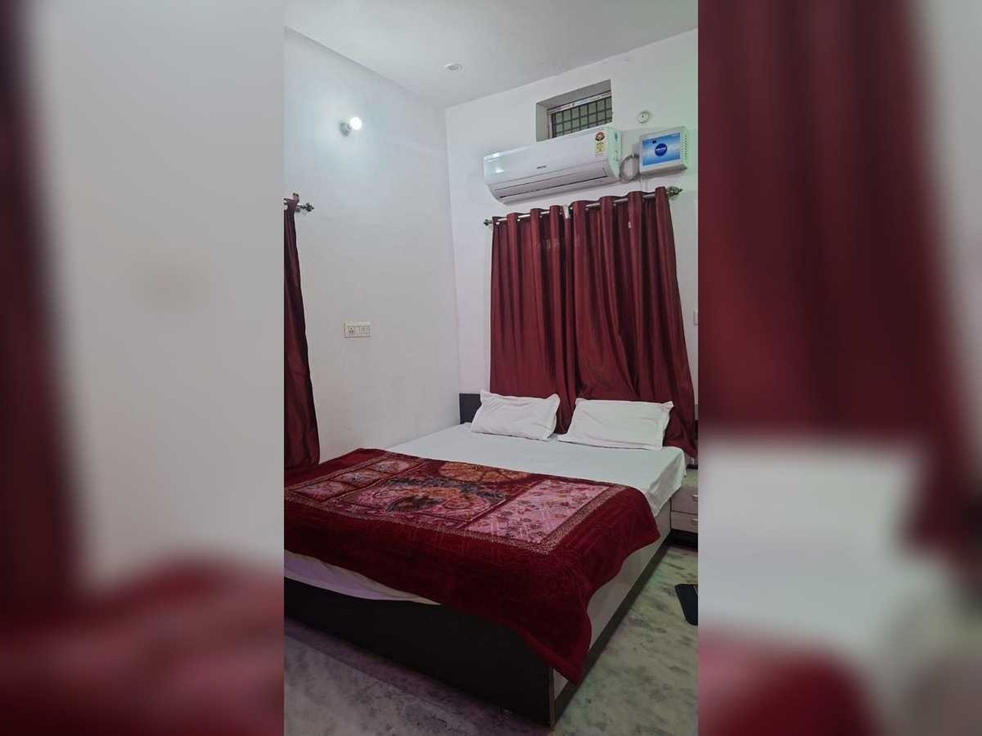 Hotel O shreyansh - Tap to explore photos