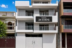 Hotel 24 Stays  Chinhat, Deva Road