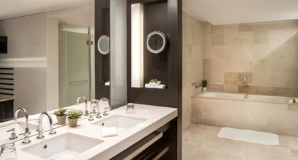 InterContinental Hayman Island Resort Room Type - 1 King Classic