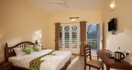 The Breeze Resorts Room Type - Superior Valley View Room With Balcony