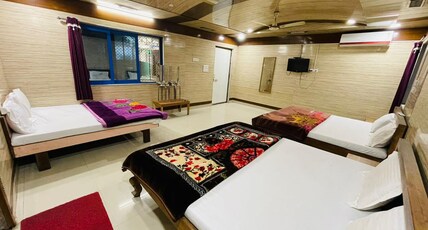 Dharma Ji Palace Mount Abu Room Type - Family Six Bed Ac Room