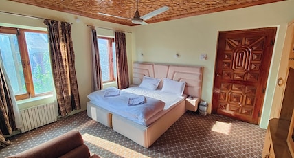 Snowy Bliss Srinagar Room Type - Bedroom 6