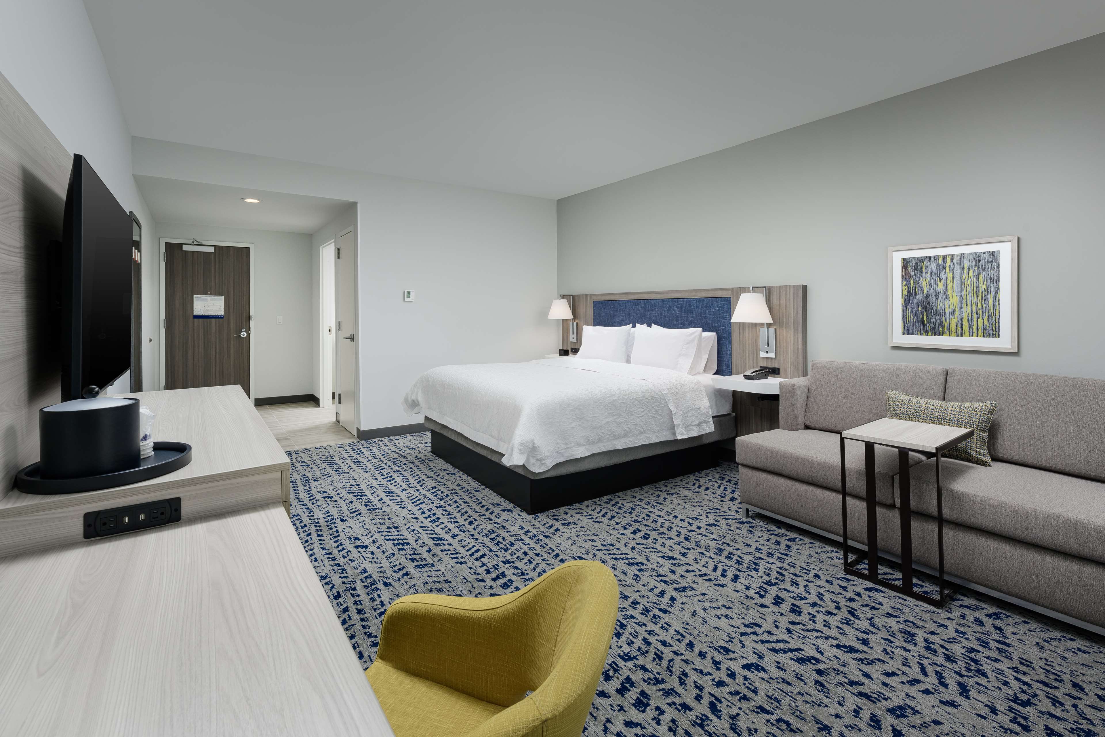 Hampton Inn Ashland City, TN - Tap to explore photos