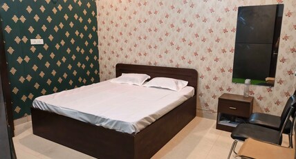 Hotel O SURYA HOTEL Room Type - Classic