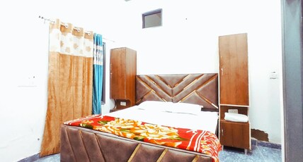 SHIV GUEST HOUSE - For Families, Students, Couples & Corporate Room Type - Budget Double Room