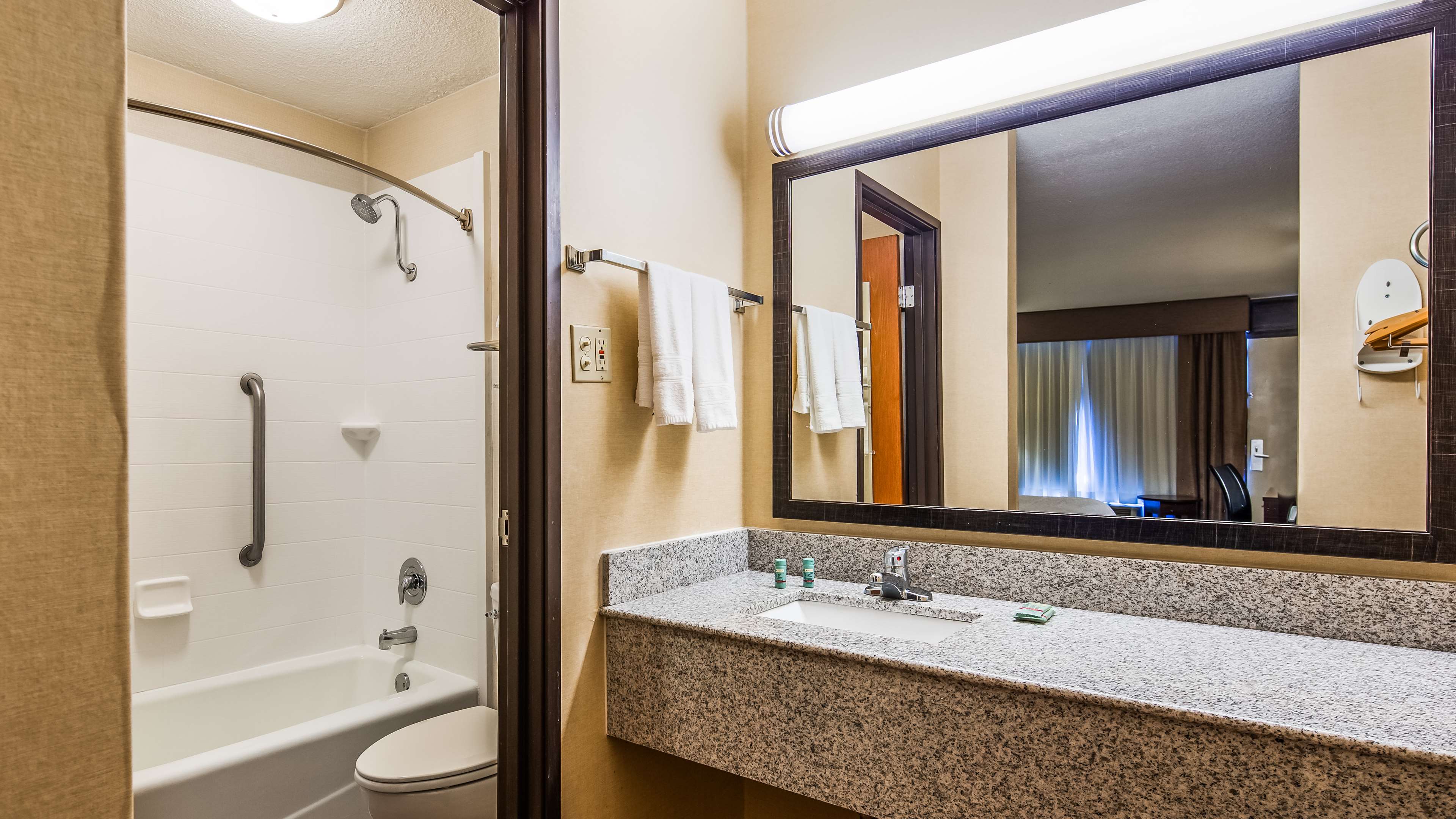 Best Western Northgate Inn - Tap to explore photos