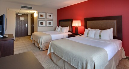 Holiday Inn Hotel & Suites BAKERSFIELD Room Type - 2 Queen Beds Standard