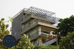 Vakkans Earth Homestay