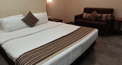 Hotel Suvarnam Pride Room Type - Executive Room
