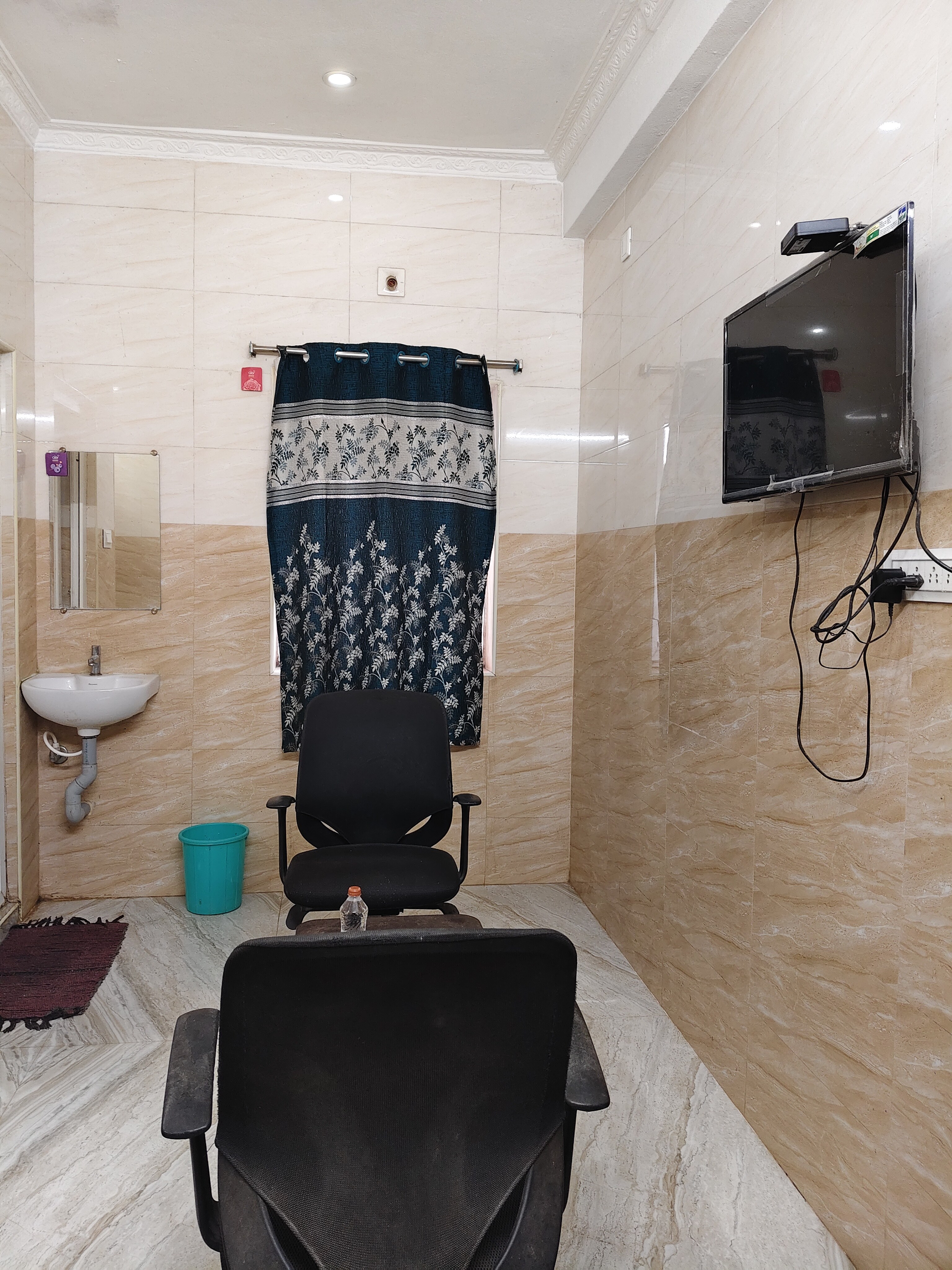 Lathika Guest Rooms - Tap to explore photos