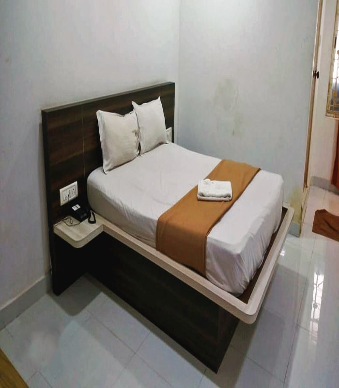 Whitestone Premier Inn - Tap to explore photos