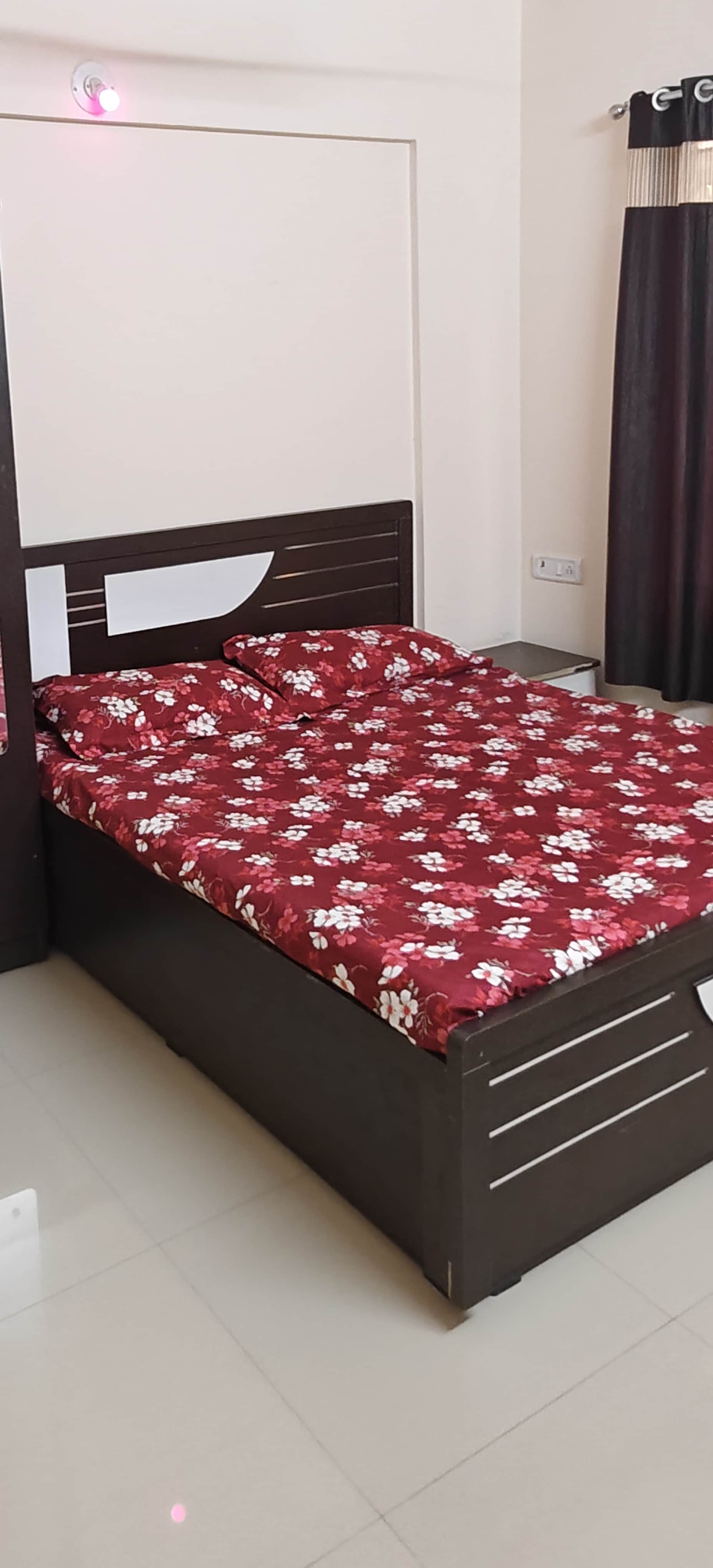 Golden Spot Home Stay - Tap to explore photos