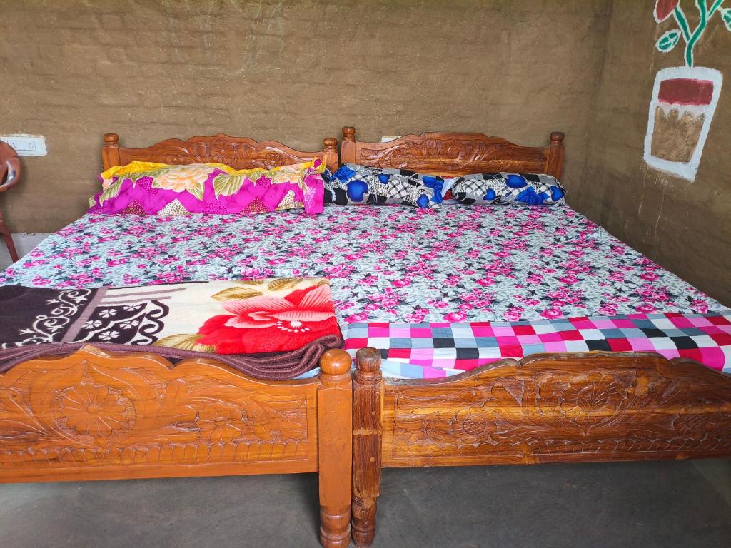 Aashiyana Home Stay Ranehfall - Tap to explore photos