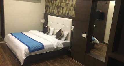 Arya Sheraton Room Type - Super Deluxe