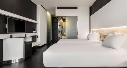 Hilton Madrid Airport Room Type - TWIN ROOM SKYLINE VIEW