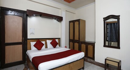 HOTEL O 4 SQUARE A LUXURY ROOMS NEAR RDC MAIN MARKET Room Type - Suite