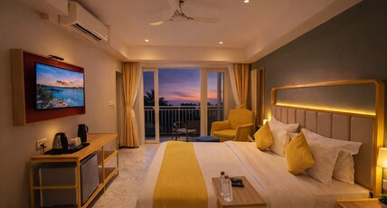 Phoenix Unmatched Comfort - Hotel Near Fateh Sagar Lake Room Type - Premium Standing Balcony Room