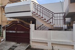 Vasan villa 2BHK/  white town /Rock beach