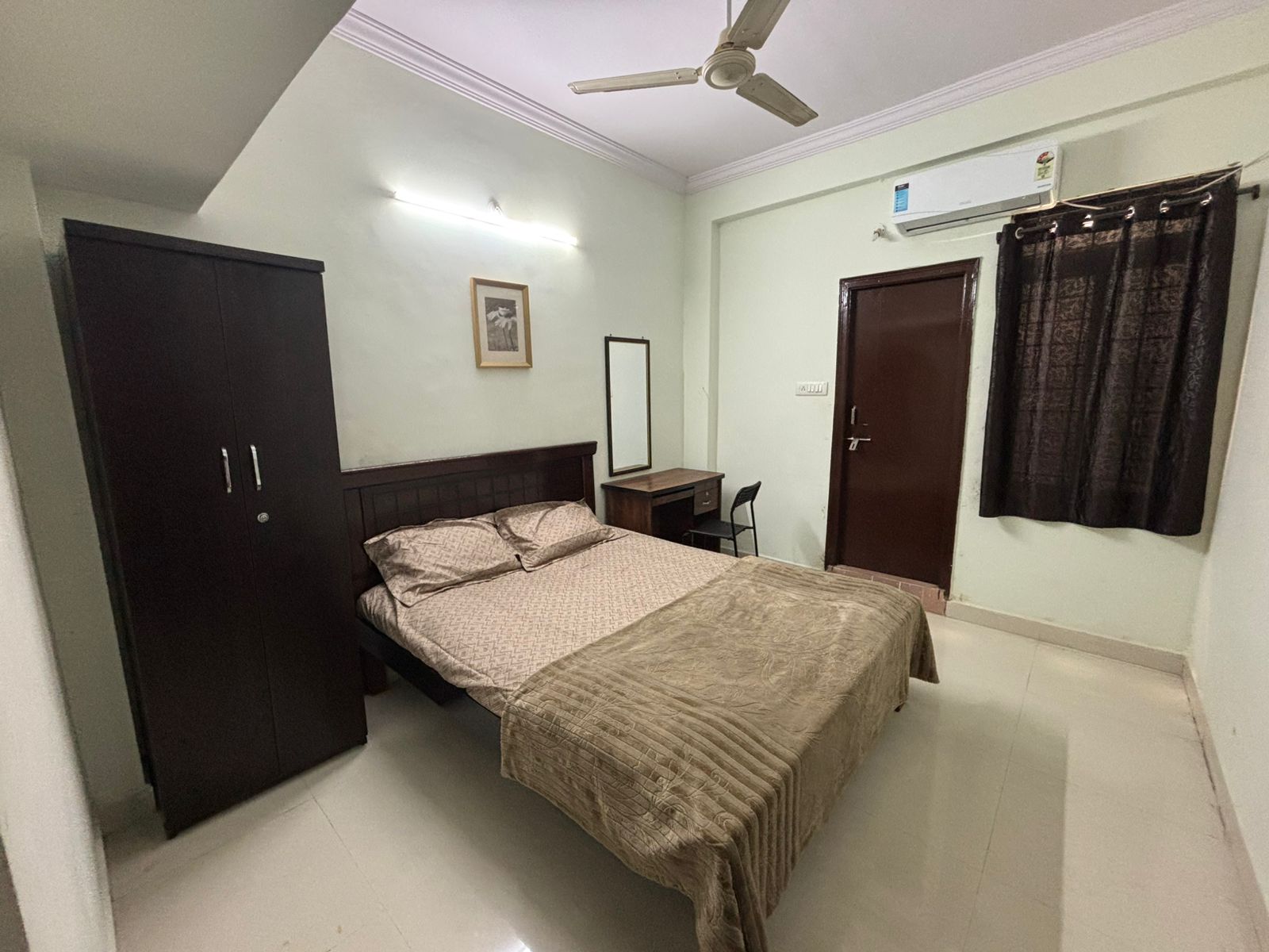 3BHK Apartment Three AC Bedrooms By Dumzy - Tap to explore photos