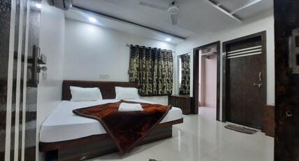 Hotel Shalimar Room Type - Deluxe AC Room