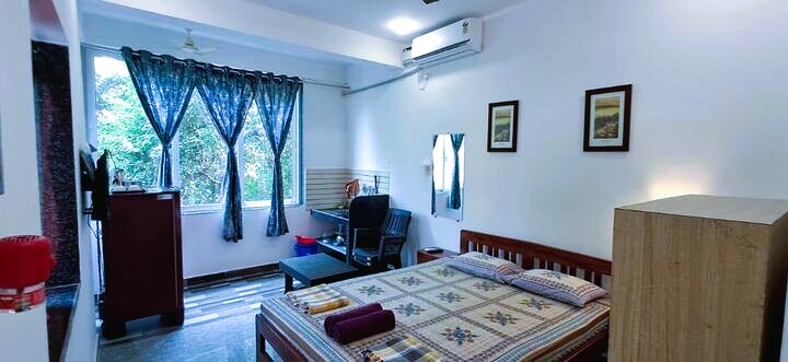 Studio Green Haven R7 by Mukund Sadan Arambol - Tap to explore photos