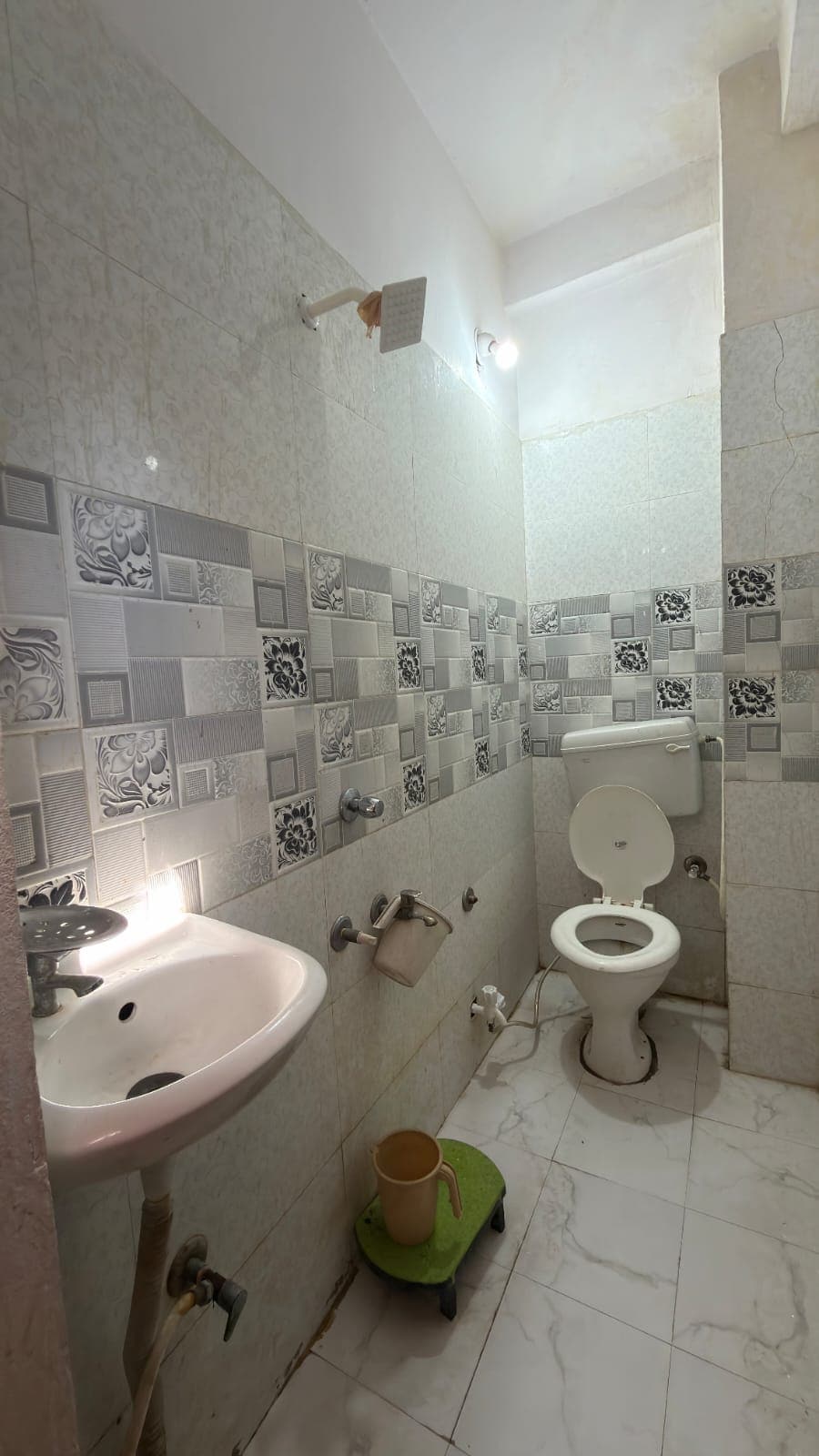 Mahakal lok guest house - Tap to explore photos