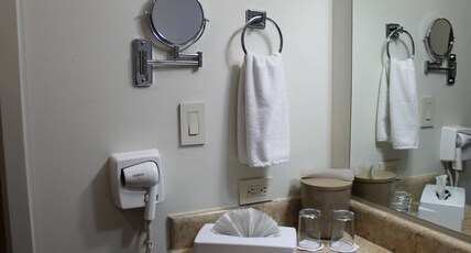 Best Western Plus Los Mochis Room Type - 1 King Bed, Non-Smoking