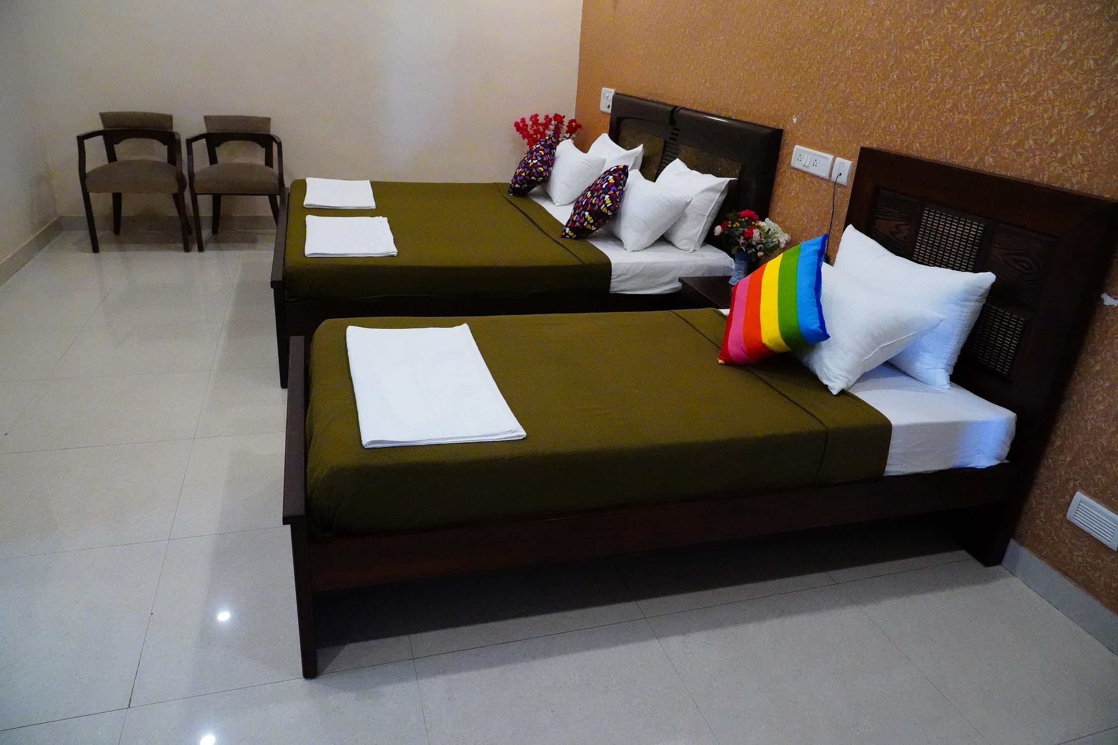 Vinayagam Residency - Tap to explore photos