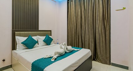 Hotel Majestic Royal Room Type - Deluxe Room AC