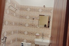 Chauhan Homestay jaiharikhal