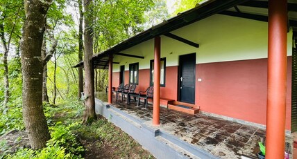 Edakkal Hermitage Room Type - Deluxe Room