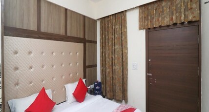 Hotel Amba Inn Room Type - Standard AC Room