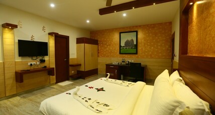 La Four Seasons - A Luxury Resort Room Type - Iris - Premium Villa Suites