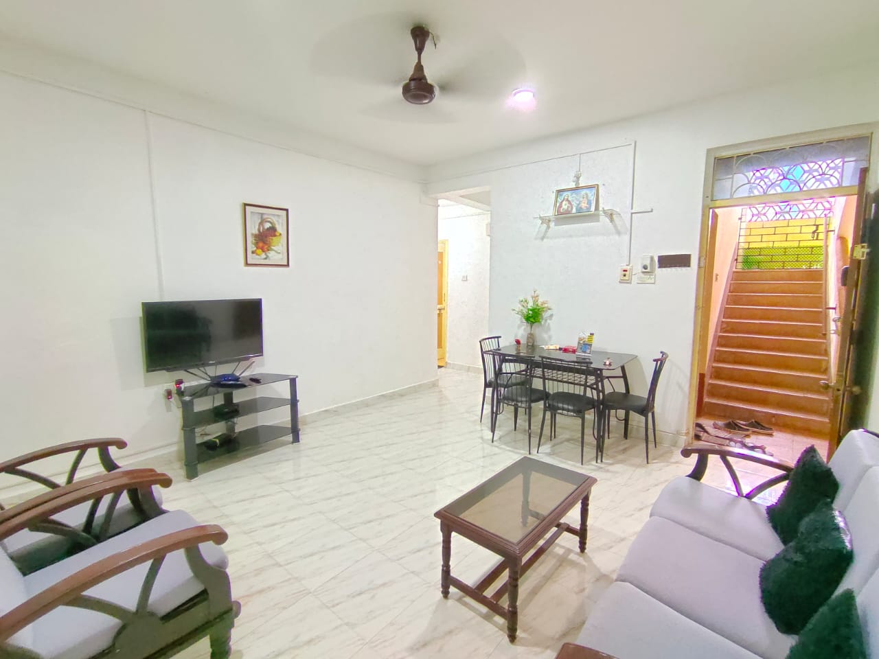Dona Alcina 2BHK Apartment Near Candolim Beach - Tap to explore photos