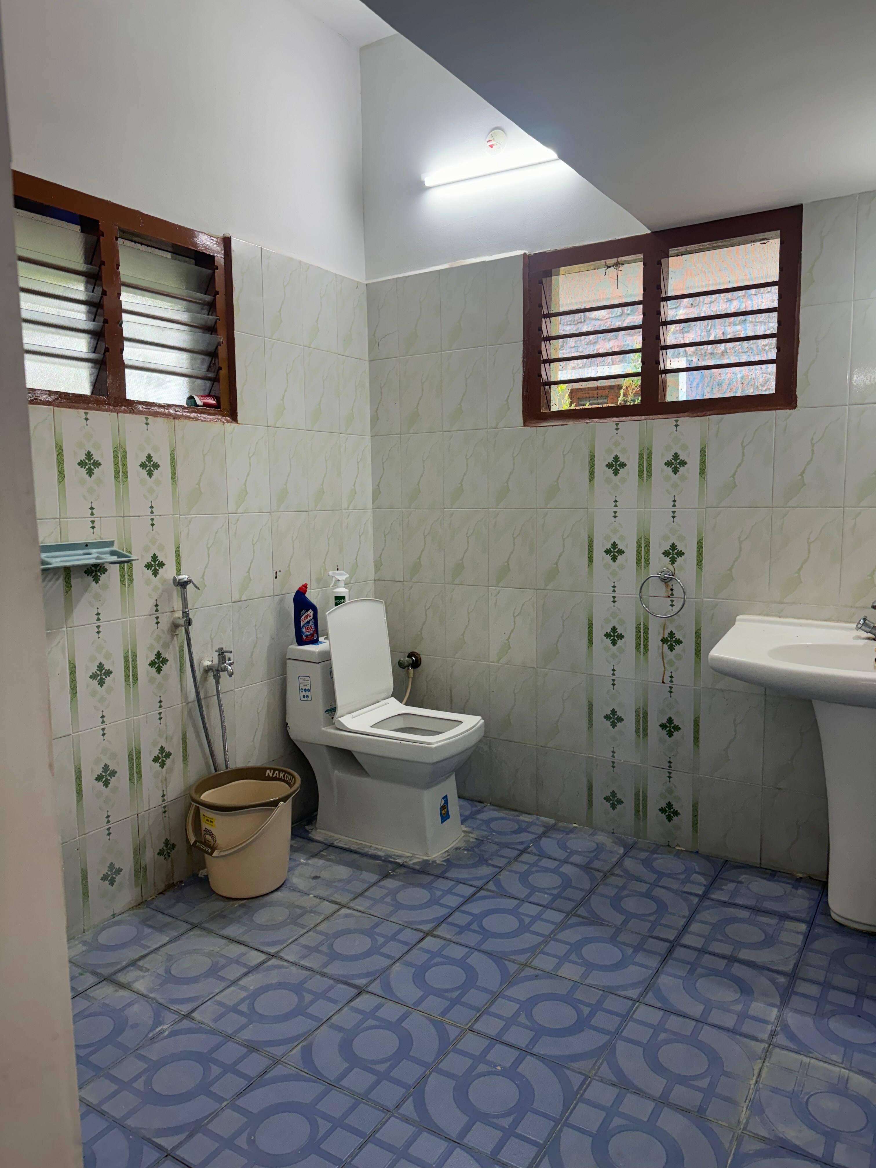 Seelin Home stay - Tap to explore photos
