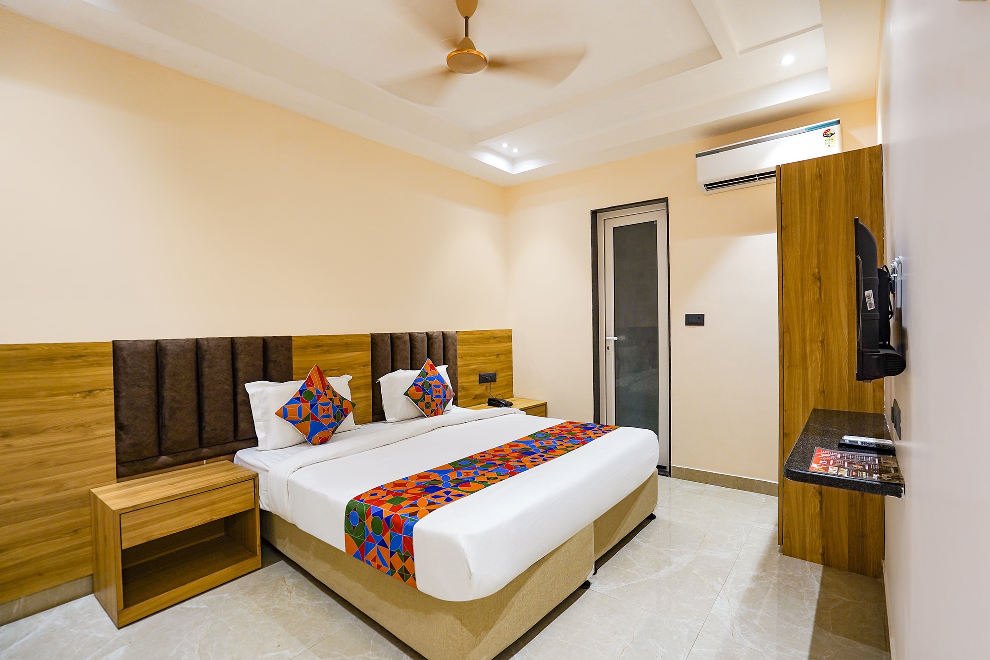 FabHotel Shri Hari Villa - Tap to explore photos