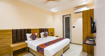 FabHotel Shri Hari Villa Room Type - Deluxe Room FabHotel Shri Hari Villa Room Type - Deluxe Room