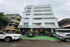 Amar Tree Express Hotel